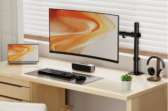 モニターアーム